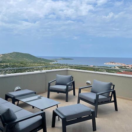 Apartments Carpe Diem Примоштен Экстерьер фото