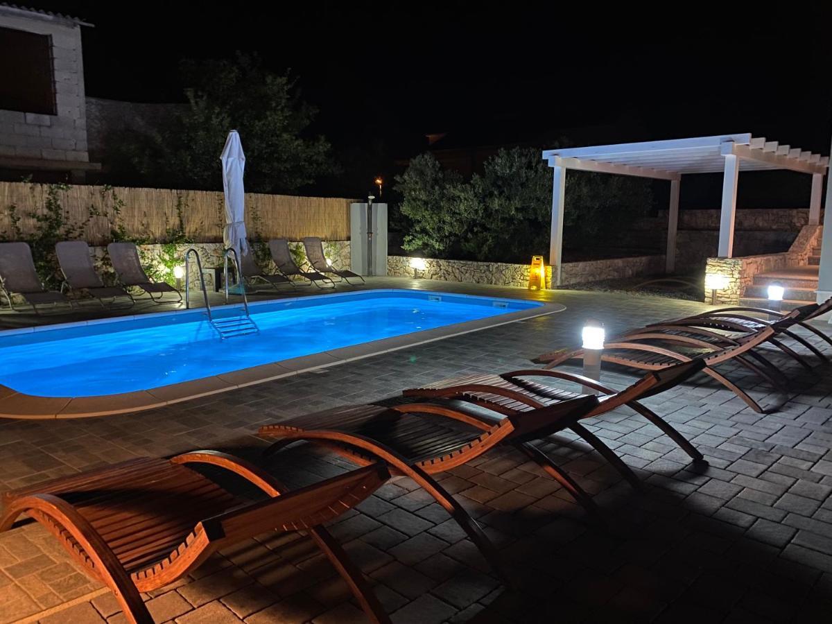 Apartments Carpe Diem Примоштен Экстерьер фото